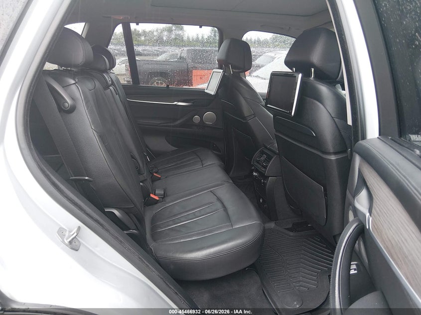 2015 BMW X5 VIN 5UXKR6C53F0J74709 IAAI salvage auction — NORMAL WEAR, Clear (Illinois), sold $4,975 on 2026-07-08 (photo 8)