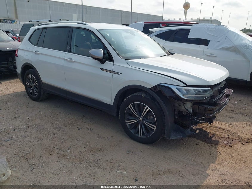 2024 Volkswagen Tiguan VIN 3VV6B7AX2RM224360 IAAI salvage auction — LEFT FRONT, Enterprise Vehicles Clear Only (Texas), sold $10,100 on 2026-07-30 (photo 1)