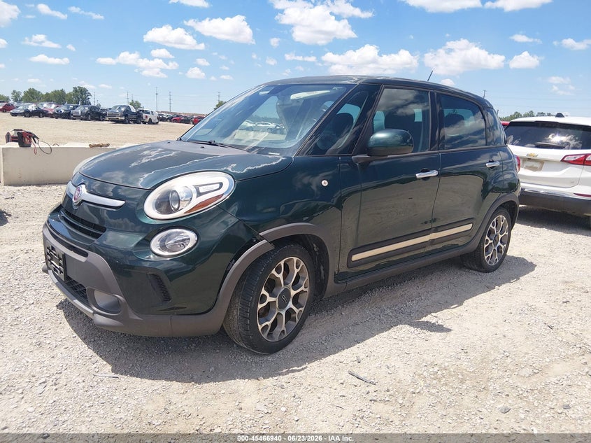 2014 Fiat 500l VIN ZFBCFADHXEZ020165 IAAI salvage auction — NORMAL WEAR, Salvage Title, sold $275 on 2026-07-29 (photo 2)