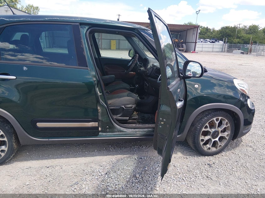 2014 Fiat 500l VIN ZFBCFADHXEZ020165 IAAI salvage auction — NORMAL WEAR, Salvage Title, sold $275 on 2026-07-29 (photo 5)