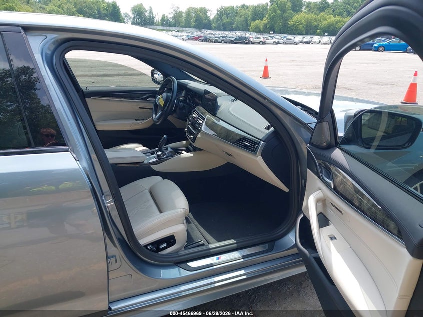 2018 BMW 5er VIN WBAJB9C5XJB036193 IAAI salvage auction — FRONT END, Clear (Michigan), sold $11,100 on 2026-07-27 (photo 5)