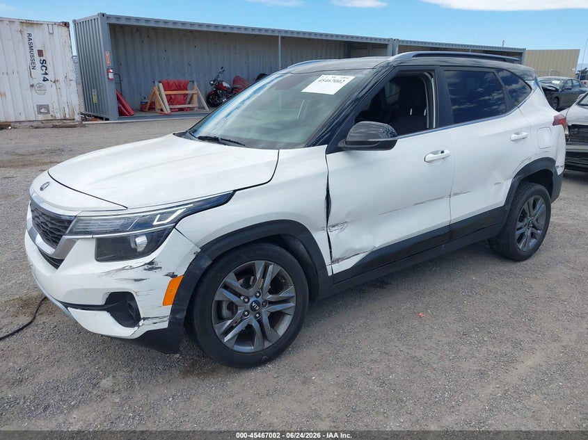 2021 Kia Seltos VIN KNDEU2AA7M7205471 IAAI salvage auction — SIDE, Salvage (California), sold $3,125 on 2026-07-17 (photo 2)
