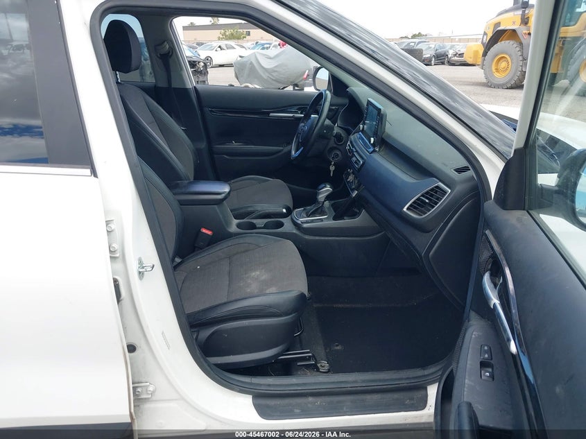 2021 Kia Seltos VIN KNDEU2AA7M7205471 IAAI salvage auction — SIDE, Salvage (California), sold $3,125 on 2026-07-17 (photo 5)