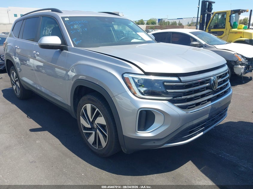 2024 Volkswagen Atlas VIN 1V2WR2CA3RC557866 IAAI salvage auction — SIDE, Salvage Title, sold $8,050 on 2026-07-31 (photo 1)