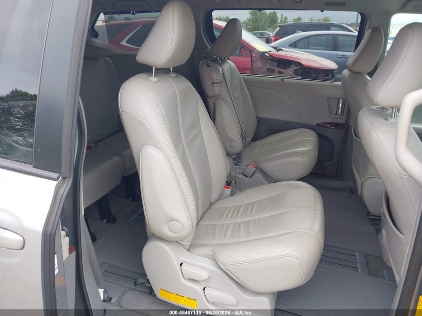 2012 Toyota Sienna VIN 5TDYK3DC6CS268295 IAAI salvage auction — REAR END, Clear (Wisconsin), sold $5,900 on 2026-07-16 (photo 8)