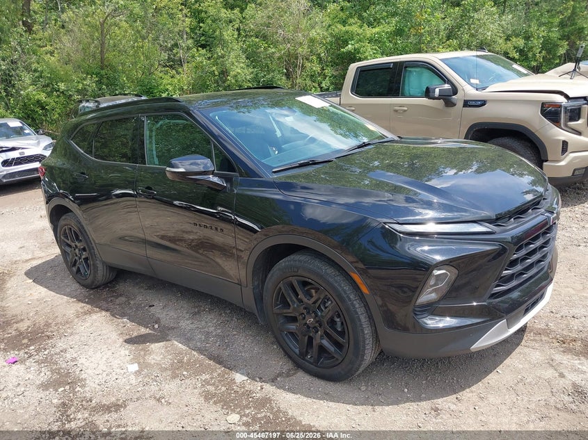 2024 Chevrolet Blazer VIN 3GNKBDRS9RS163919 IAAI salvage auction — RIGHT SIDE, Salvage Title, sold $9,800 on 2026-08-18 (photo 1)