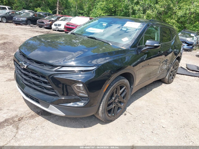 2024 Chevrolet Blazer VIN 3GNKBDRS9RS163919 IAAI salvage auction — RIGHT SIDE, Salvage Title, sold $9,800 on 2026-08-18 (photo 2)