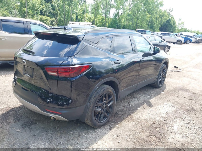 2024 Chevrolet Blazer VIN 3GNKBDRS9RS163919 IAAI salvage auction — RIGHT SIDE, Salvage Title, sold $9,800 on 2026-08-18 (photo 4)