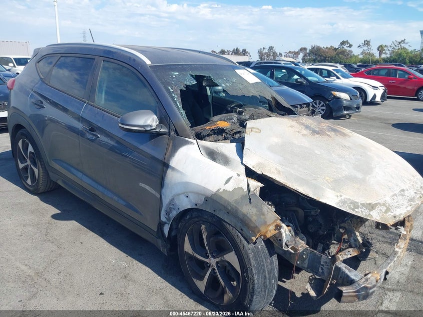 2016 Hyundai Tucson VIN KM8J3CA24GU080639 IAAI salvage auction — Burn Engine, Non-Repairable (California), sold $225 on 2026-07-16 (photo 1)