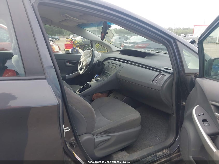 2011 Toyota Prius VIN JTDKN3DUXB1398064 IAAI salvage auction — FRONT END, Clear (Virginia), sold $700 on 2026-07-29 (photo 5)