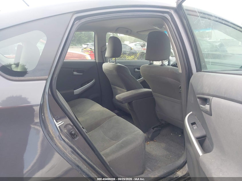 2011 Toyota Prius VIN JTDKN3DUXB1398064 IAAI salvage auction — FRONT END, Clear (Virginia), sold $700 on 2026-07-29 (photo 8)