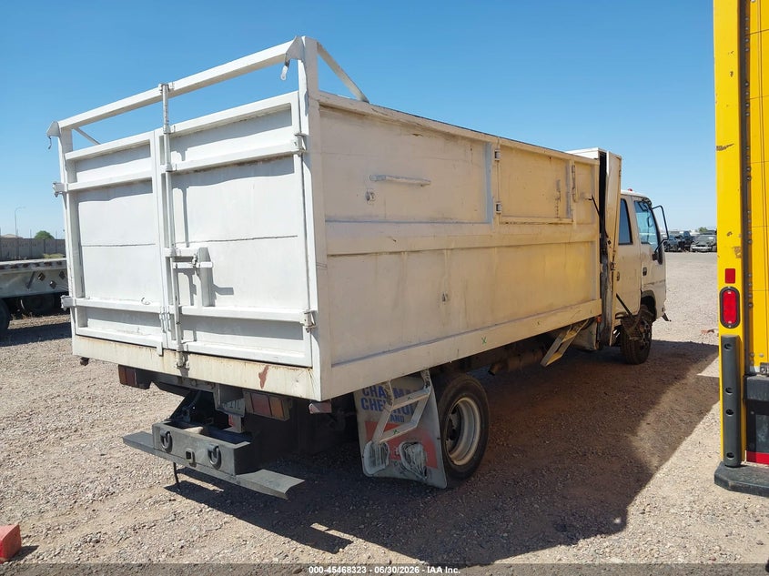 2007 Isuzu W4s042 npr hd dsl crw VIN JALC4J16777016271 IAAI salvage auction — RIGHT SIDE, Salvage (Arizona), sold $1,300 on 2026-07-21 (photo 4)