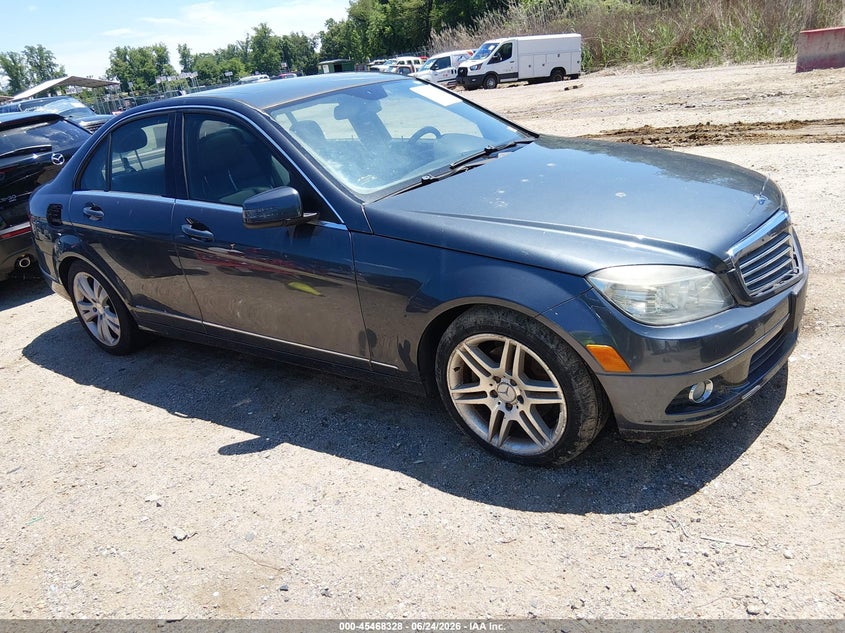 2010 Mercedes-benz C-klasse VIN WDDGF8BB5AR091425 IAAI salvage auction — NORMAL WEAR, Clear (Virginia), sold $500 on 2026-07-23 (photo 1)