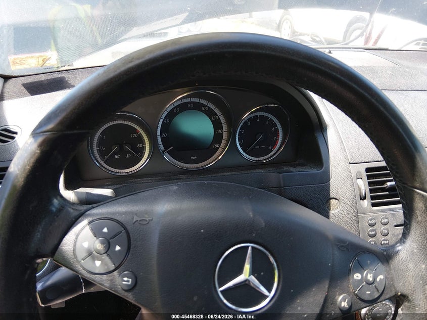 2010 Mercedes-benz C-klasse VIN WDDGF8BB5AR091425 IAAI salvage auction — NORMAL WEAR, Clear (Virginia), sold $500 on 2026-07-23 (photo 7)