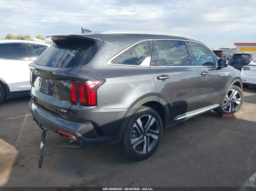 2023 Kia Sorento VIN KNDRHDLG6P5172658 IAAI salvage auction — FRONT & REAR, Salvage Title, sold $9,300 on 2026-08-02 (photo 4)