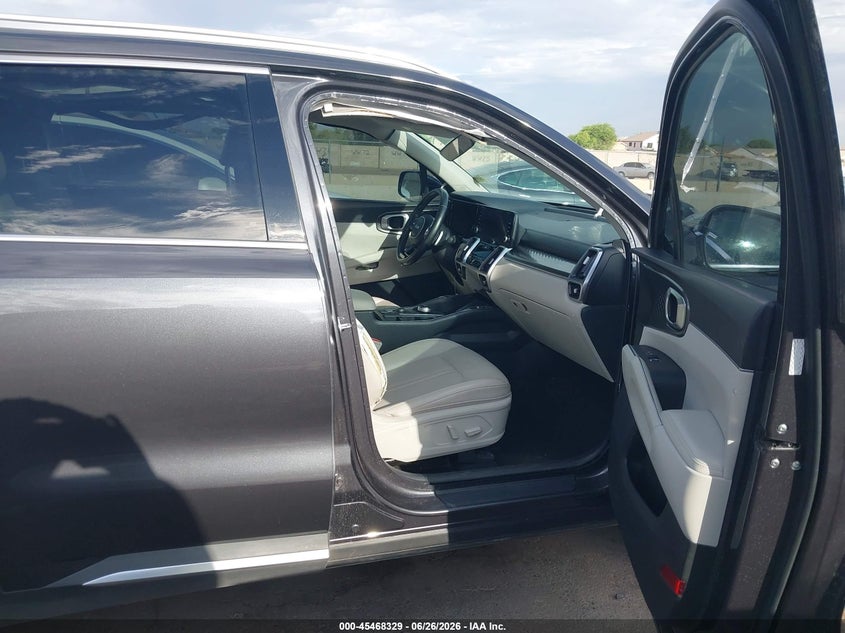 2023 Kia Sorento VIN KNDRHDLG6P5172658 IAAI salvage auction — FRONT & REAR, Salvage Title, sold $9,300 on 2026-08-02 (photo 5)