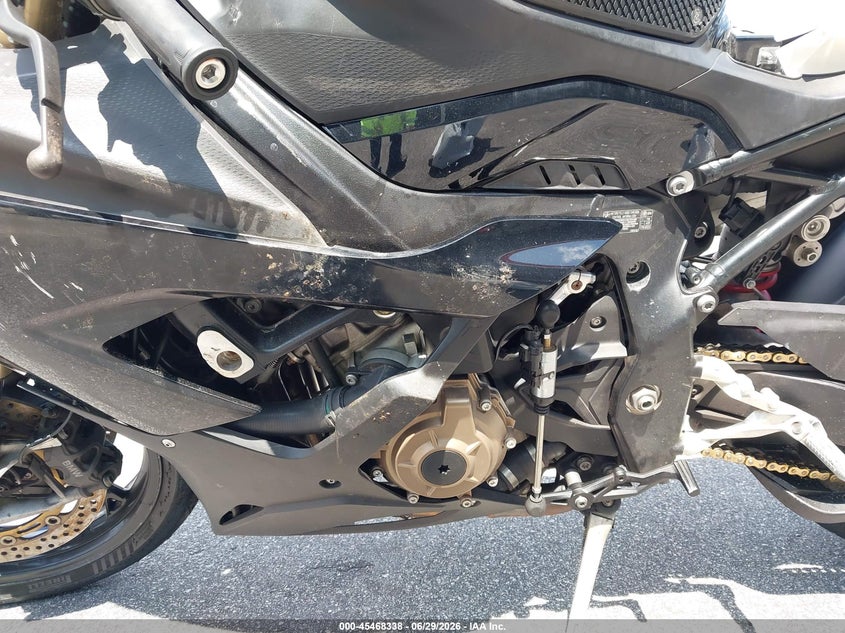 2021 BMW S 1000 VIN WB10E2305M6D65186 IAAI salvage auction — FRONT END, Salvage (South Carolina), sold $1,550 on 2026-07-29 (photo 9)