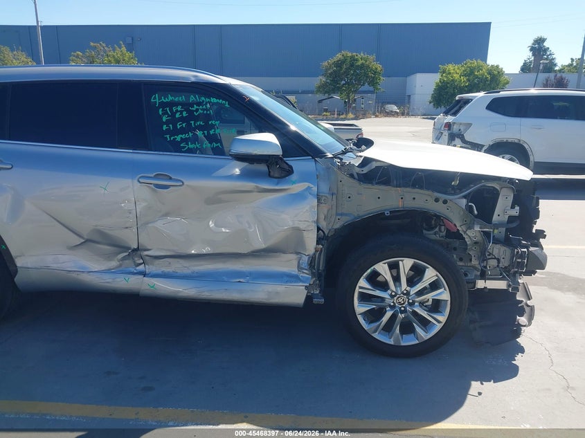 2023 Toyota Highlander VIN 5TDXBRCH5PS586135 IAAI salvage auction — SIDE, Salvage Title, sold $19,700 on 2026-07-13 (photo 6)