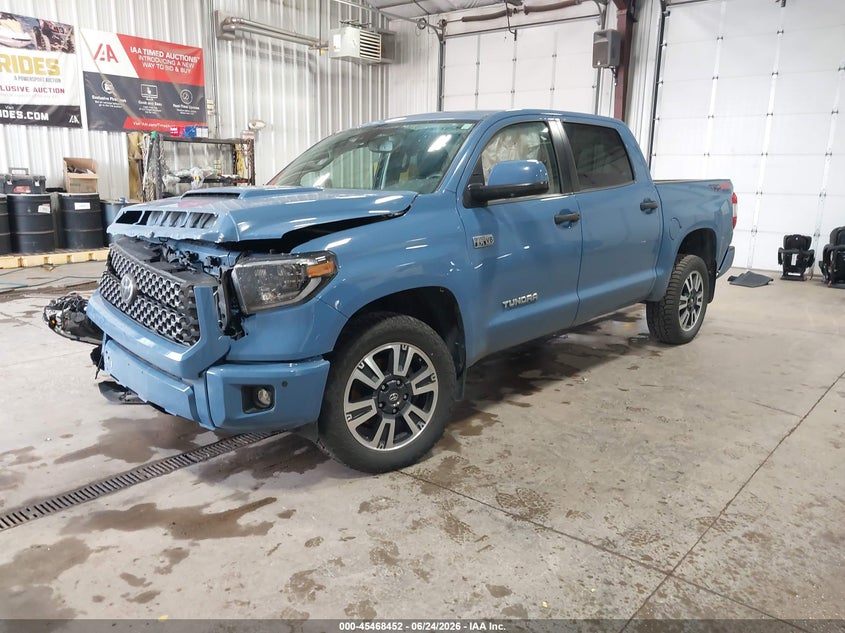 2020 Toyota Tundra VIN 5TFDY5F15LX876646 IAAI salvage auction — RIGHT FRONT, Salvage Title, sold $14,600 on 2026-07-30 (photo 2)