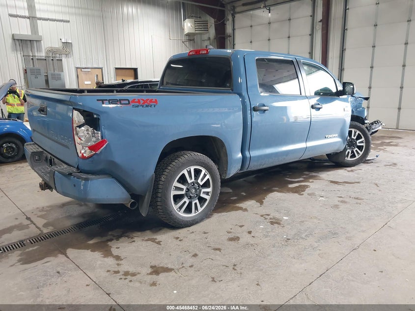 2020 Toyota Tundra VIN 5TFDY5F15LX876646 IAAI salvage auction — RIGHT FRONT, Salvage Title, sold $14,600 on 2026-07-30 (photo 4)