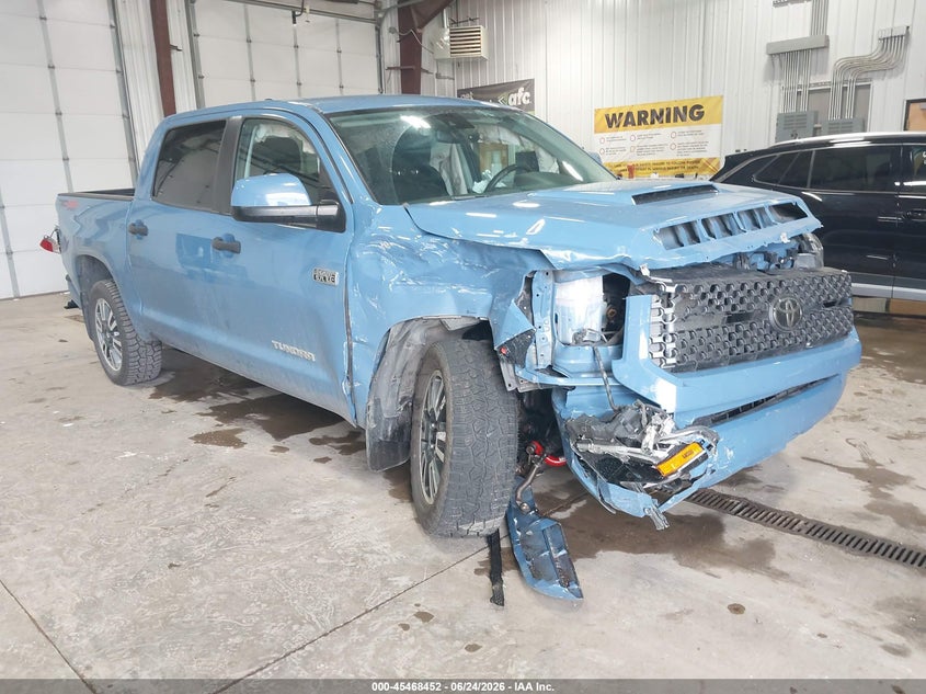 2020 Toyota Tundra VIN 5TFDY5F15LX876646 IAAI salvage auction — RIGHT FRONT, Salvage Title, sold $14,600 on 2026-07-30 (photo 6)