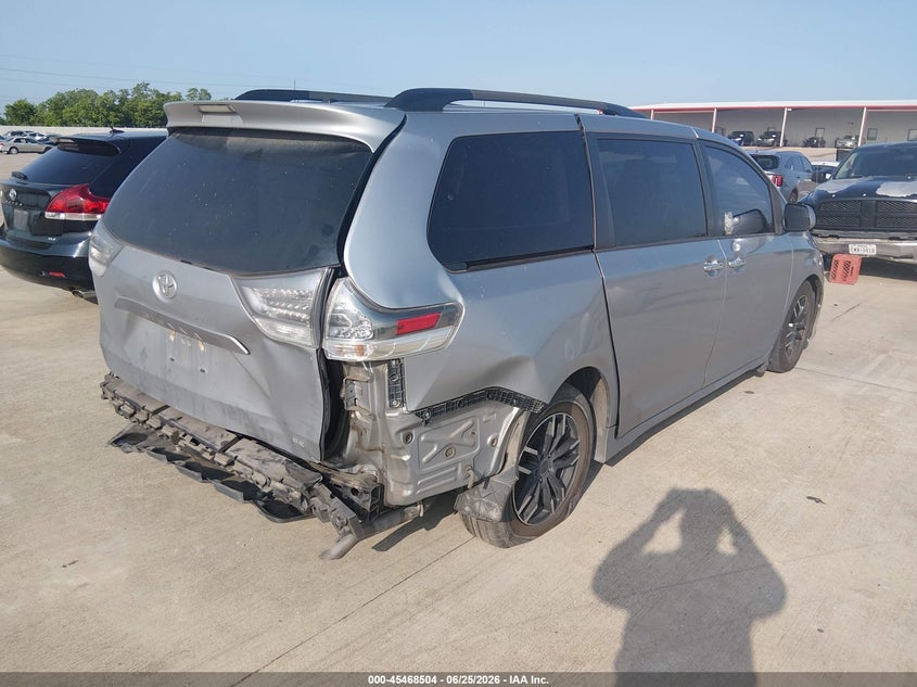 2016 Toyota Sienna VIN 5TDXK3DC8GS714349 IAAI salvage auction — REAR END, Original (Texas), sold $9,100 on 2026-08-21 (photo 4)