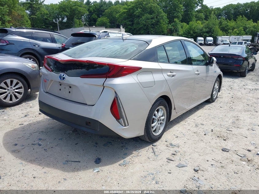 2018 Toyota Prius VIN JTDKARFPXJ3087002 IAAI salvage auction — LEFT FRONT, Salvage (Massachusetts), sold $5,700 on 2026-07-28 (photo 4)