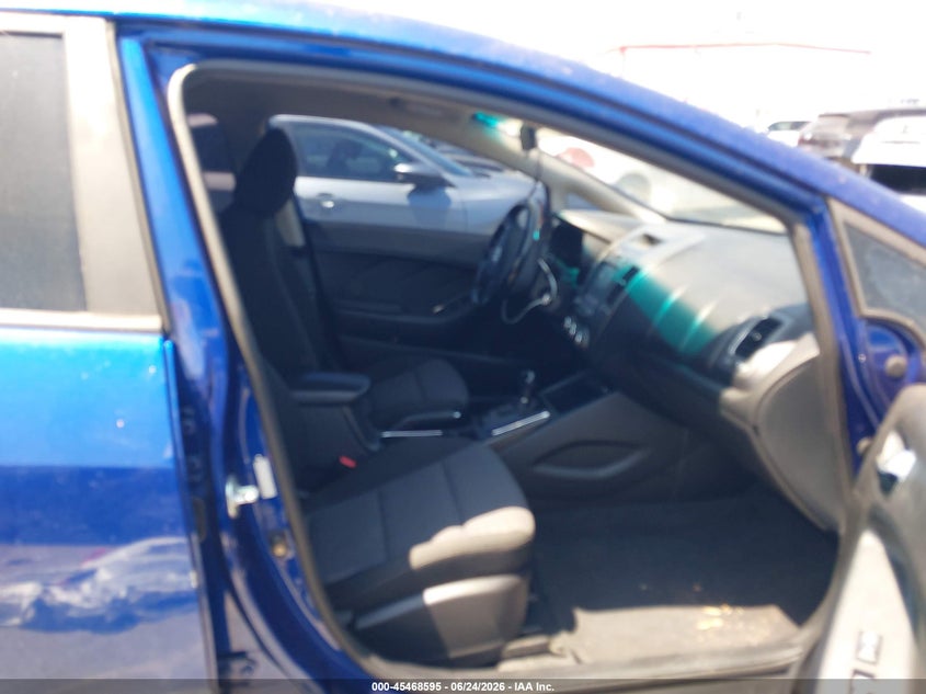 2017 Kia Forte VIN 3KPFL4A72HE056383 IAAI salvage auction — RIGHT SIDE, Salvage (California), sold $2,000 on 2026-07-09 (photo 5)