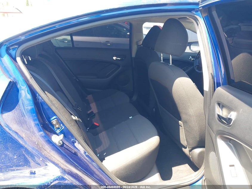 2017 Kia Forte VIN 3KPFL4A72HE056383 IAAI salvage auction — RIGHT SIDE, Salvage (California), sold $2,000 on 2026-07-09 (photo 8)