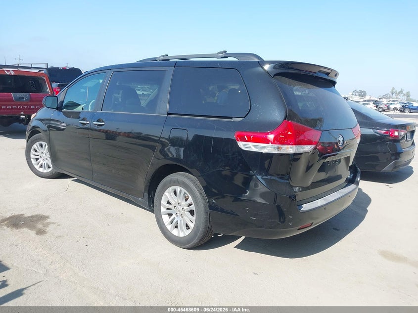 2011 Toyota Sienna VIN 5TDYK3DC4BS065498 IAAI salvage auction — RIGHT FRONT, Salvage (California), sold $1,550 on 2026-07-22 (photo 3)