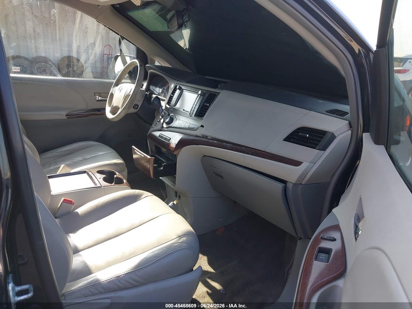 2011 Toyota Sienna VIN 5TDYK3DC4BS065498 IAAI salvage auction — RIGHT FRONT, Salvage (California), sold $1,550 on 2026-07-22 (photo 5)