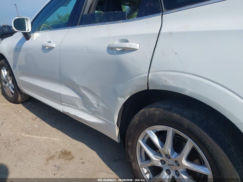 2018 Volvo Xc60 VIN YV4102RKXJ1035562 IAAI salvage auction — SIDE, Salvage (Ohio), sold $5,250 on 2026-07-28 (photo 6)