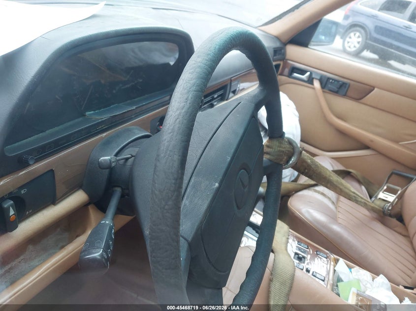 1986 Mercedes-benz 300 VIN WDBCB25D2GA245321 IAAI salvage auction — BIOHAZARD/CHEMICAL, Clear (New York), sold $400 on 2026-07-09 (photo 7)