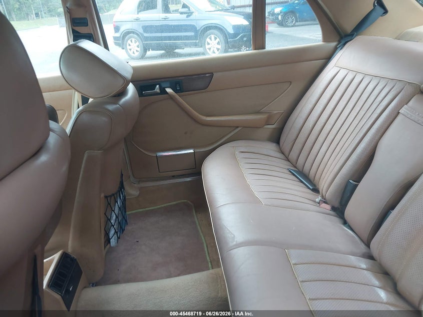 1986 Mercedes-benz 300 VIN WDBCB25D2GA245321 IAAI salvage auction — BIOHAZARD/CHEMICAL, Clear (New York), sold $400 on 2026-07-09 (photo 8)