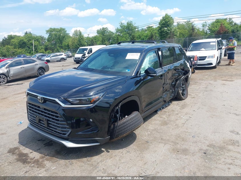 2026 Toyota Highlander VIN 5TDADAB59TS037363 IAAI salvage auction — REAR END, Salvage (Virginia), sold $9,800 on 2026-07-28 (photo 2)