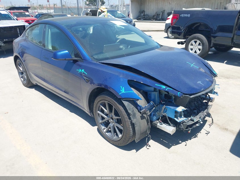 2021 Tesla Model 3 VIN 5YJ3E1EAXMF092960 IAAI salvage auction — FRONT END, Salvage Title, sold $6,200 on 2026-07-30 (photo 1)