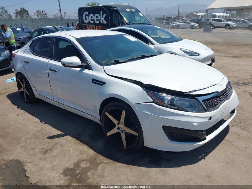 2011 Kia Optima VIN KNAGM4A72B5164827 IAAI salvage auction — REAR END, Salvage (California), sold $400 on 2026-07-29 (photo 1)