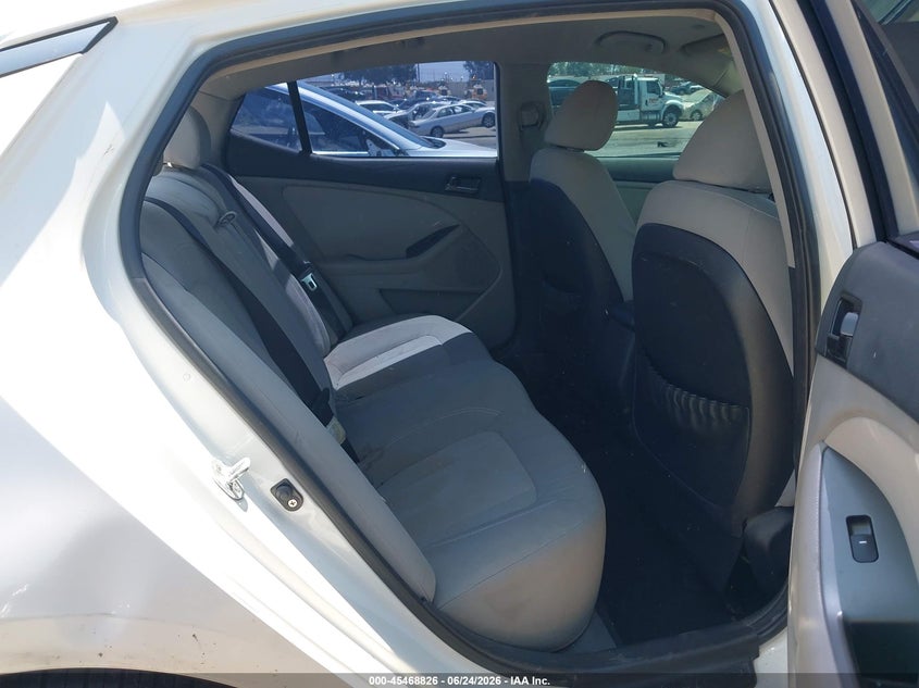 2011 Kia Optima VIN KNAGM4A72B5164827 IAAI salvage auction — REAR END, Salvage (California), sold $400 on 2026-07-29 (photo 8)