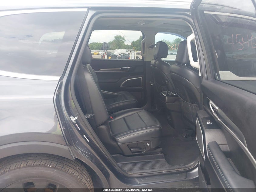 2020 Kia Telluride VIN 5XYP6DHC1LG042114 IAAI salvage auction — FRONT END, Salvage (Indiana), sold $4,650 on 2026-07-31 (photo 8)