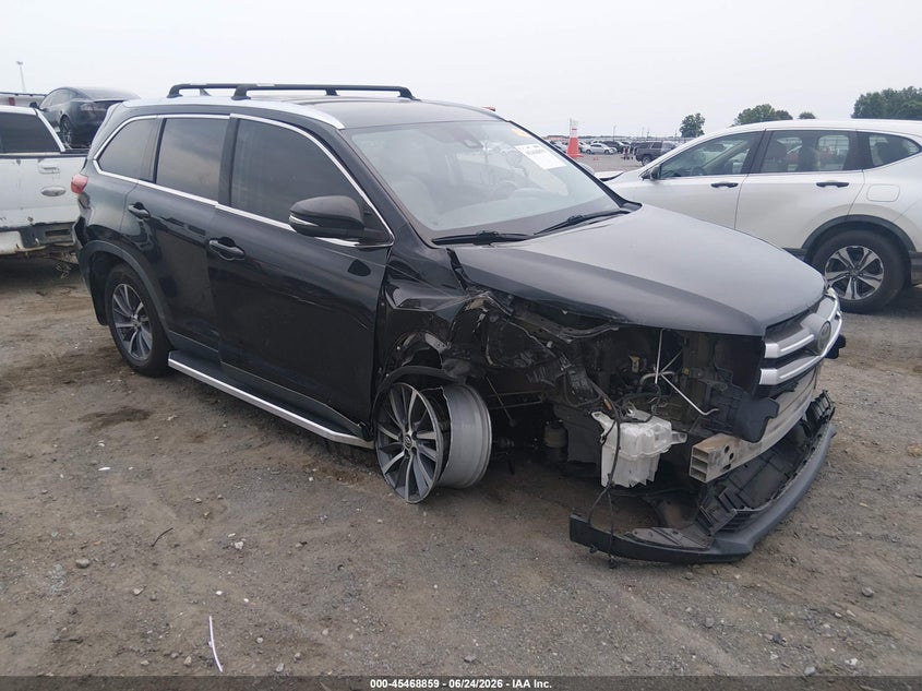 2019 Toyota Highlander VIN 5TDKZRFH2KS570856 IAAI salvage auction — RIGHT FRONT, Wait Title, sold $7,200 on 2026-08-08 (photo 1)