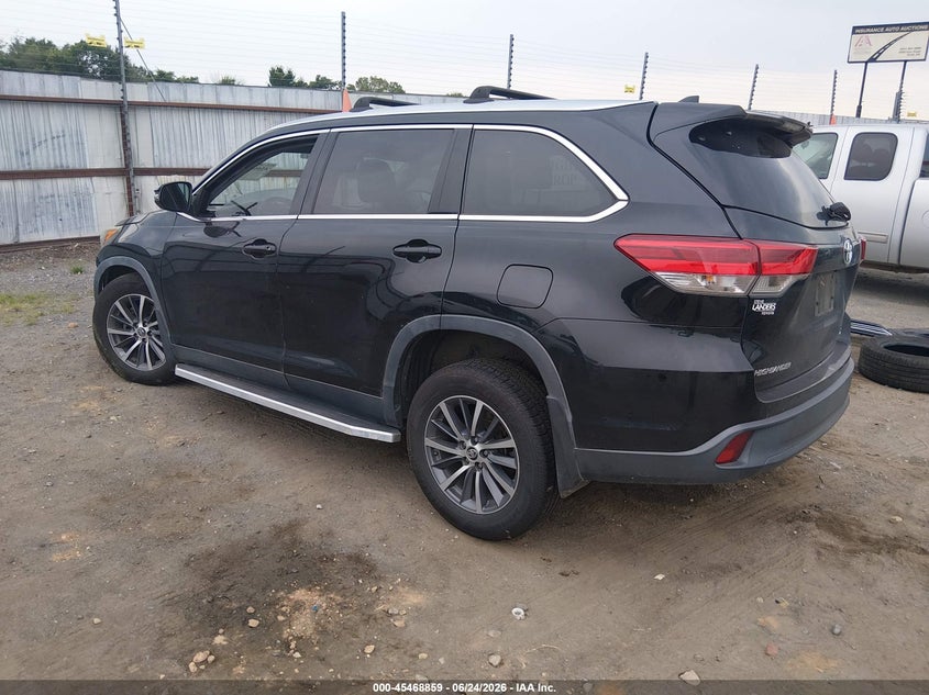 2019 Toyota Highlander VIN 5TDKZRFH2KS570856 IAAI salvage auction — RIGHT FRONT, Wait Title, sold $7,200 on 2026-08-08 (photo 3)