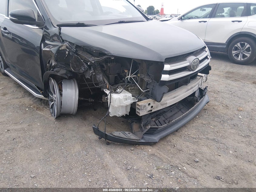 2019 Toyota Highlander VIN 5TDKZRFH2KS570856 IAAI salvage auction — RIGHT FRONT, Wait Title, sold $7,200 on 2026-08-08 (photo 6)