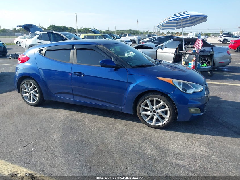 2017 Hyundai Veloster VIN KMHTC6AD6HU305706 IAAI salvage auction — LEFT REAR, Salvage Title, sold $375 on 2026-07-23 (photo 1)