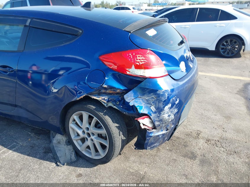 2017 Hyundai Veloster VIN KMHTC6AD6HU305706 IAAI salvage auction — LEFT REAR, Salvage Title, sold $375 on 2026-07-23 (photo 6)