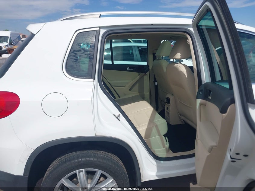2016 Volkswagen Tiguan VIN WVGBV7AX0GW590461 IAAI salvage auction — RIGHT FRONT, Salvage (Arizona), sold $2,350 on 2026-07-10 (photo 8)