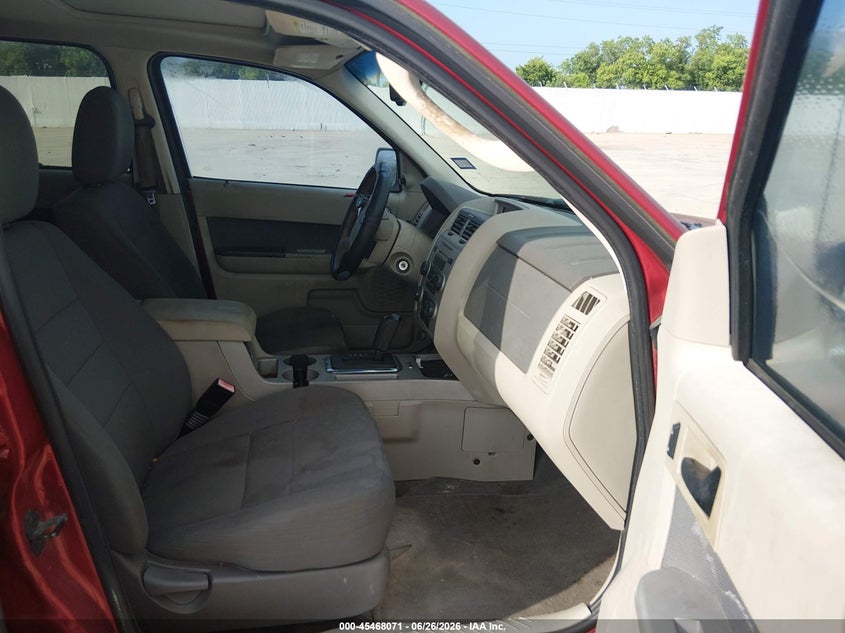 2009 Ford Escape VIN 1FMCU03G09KC97293 IAAI salvage auction — NORMAL WEAR, Original (Texas), sold $575 on 2026-07-10 (photo 5)