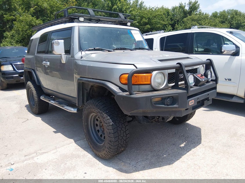 2009 Toyota Fj cruiser VIN JTEBU11F69K057371 IAAI salvage auction — NORMAL WEAR, Original (Texas), sold $7,775 on 2026-07-13 (photo 1)