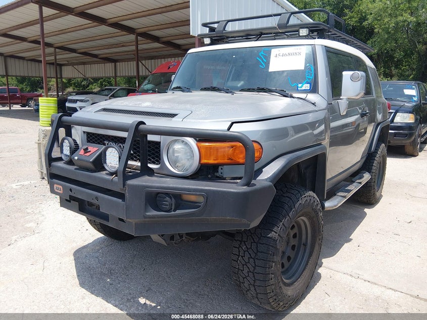 2009 Toyota Fj cruiser VIN JTEBU11F69K057371 IAAI salvage auction — NORMAL WEAR, Original (Texas), sold $7,775 on 2026-07-13 (photo 2)