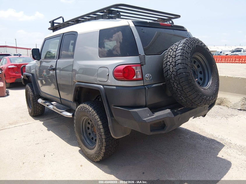 2009 Toyota Fj cruiser VIN JTEBU11F69K057371 IAAI salvage auction — NORMAL WEAR, Original (Texas), sold $7,775 on 2026-07-13 (photo 3)