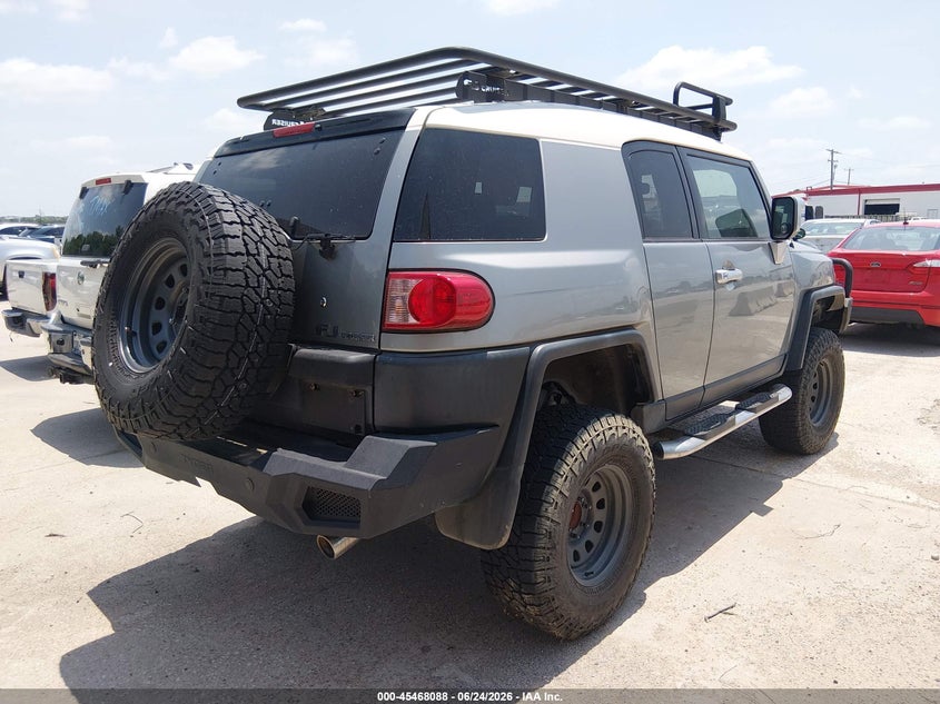 2009 Toyota Fj cruiser VIN JTEBU11F69K057371 IAAI salvage auction — NORMAL WEAR, Original (Texas), sold $7,775 on 2026-07-13 (photo 4)